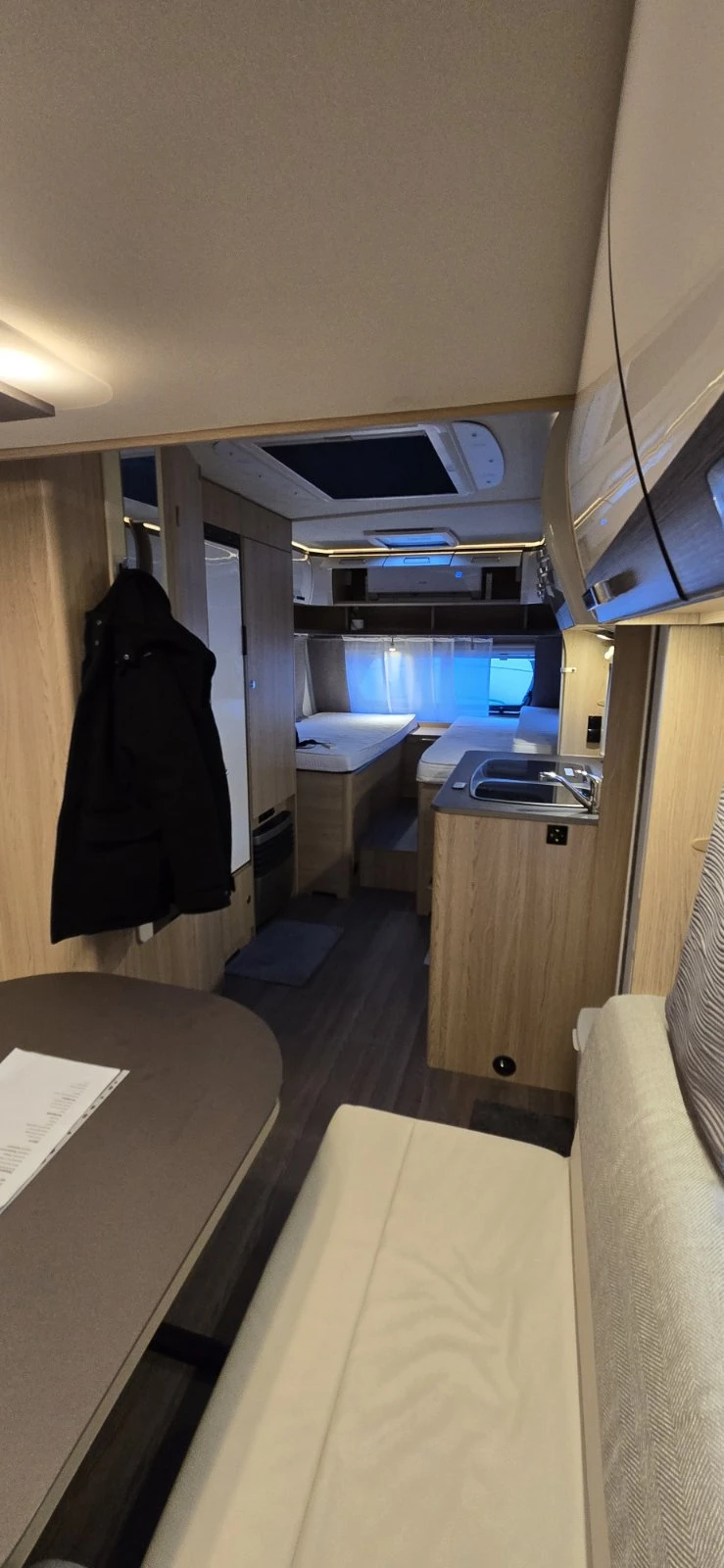 Каравана Burstner Averso 520 plus, снимка 15 - Каравани и кемпери - 54928825
