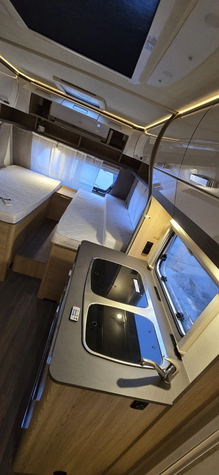 Каравана Burstner Averso 520 plus, снимка 10 - Каравани и кемпери - 54928825