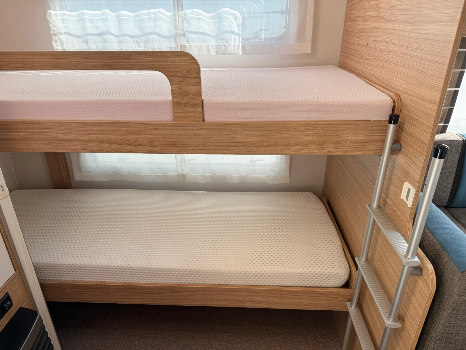 Каравана Dethleffs Camper 540 Форселт, мувър, солар, снимка 13 - Каравани и кемпери - 56637862