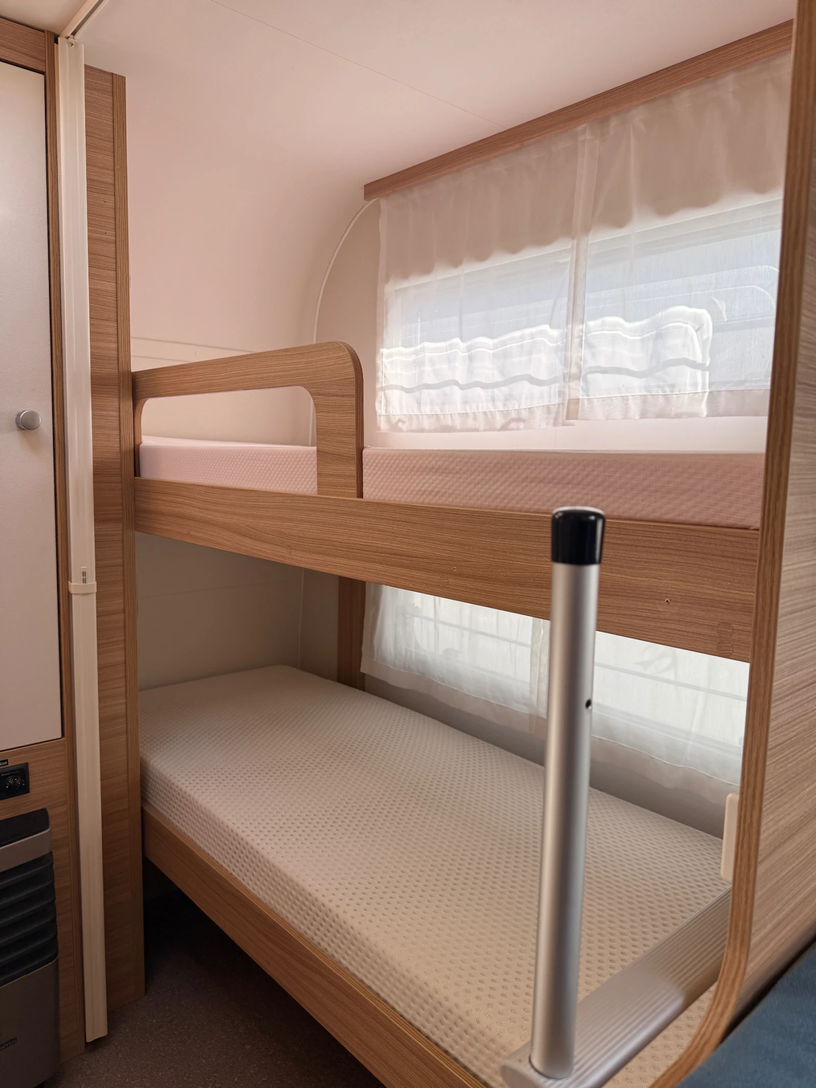Каравана Dethleffs Camper 540 Форселт, мувър, солар, снимка 12 - Каравани и кемпери - 56637862