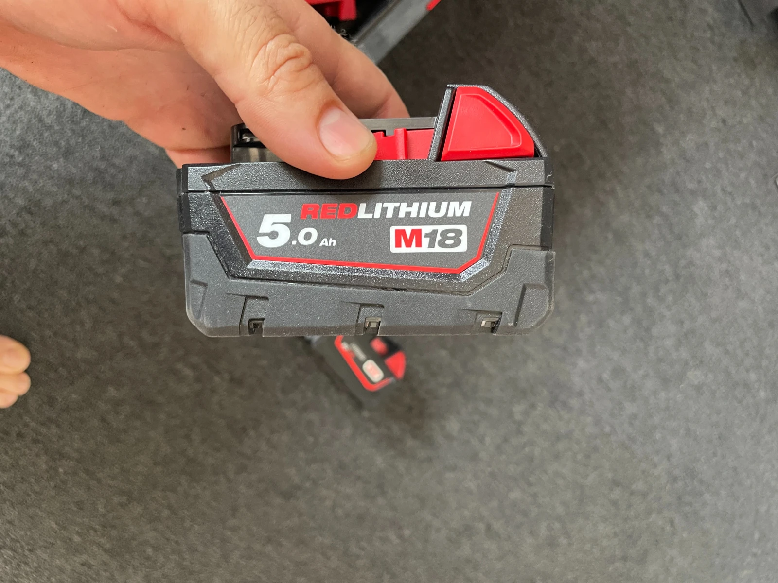 MILWAUKEE ������������ �������� ������ M18FAP180-502X 4933451550 MILWAUKEE | Mobile.bg � ����������� 4