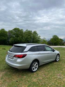 Opel Astra Sport Tourer, снимка 8