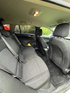 Opel Astra Sport Tourer, снимка 14