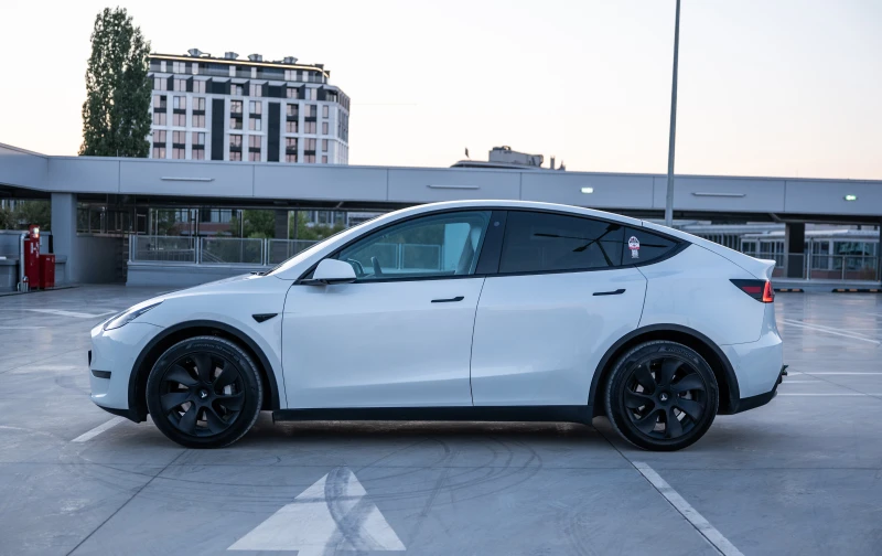 Tesla Model Y, снимка 6 - Автомобили и джипове - 47452998