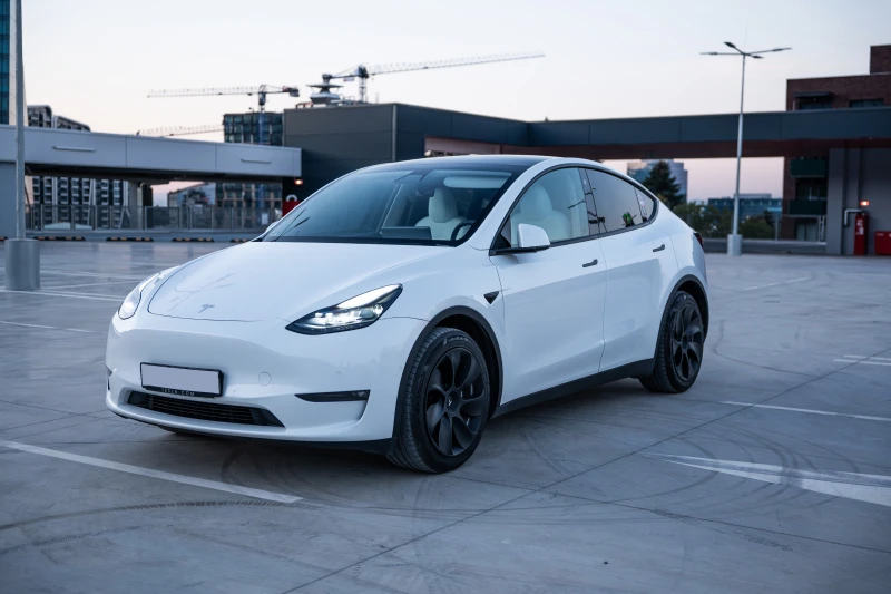 Tesla Model Y, снимка 1 - Автомобили и джипове - 47452998