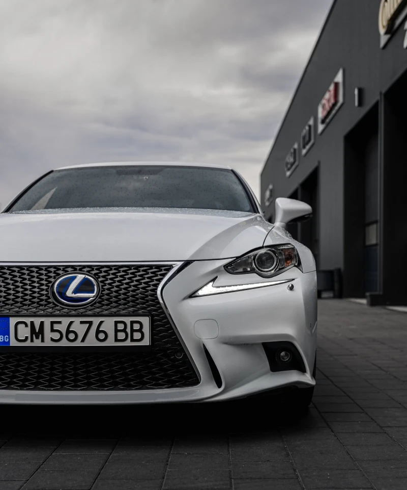 Lexus IS 300 F Sport , снимка 4 - Автомобили и джипове - 47918093