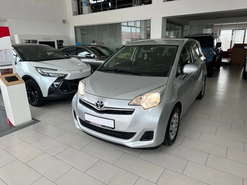 Toyota Verso S, снимка 2 - Автомобили и джипове - 49189610