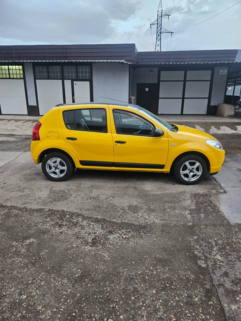 Dacia Sandero, снимка 4 - Автомобили и джипове - 49536417