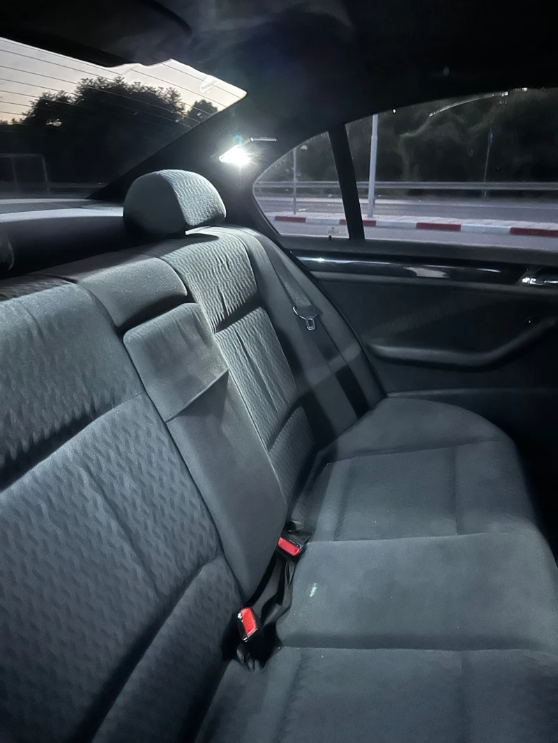 BMW 320, снимка 13 - Автомобили и джипове - 50889705