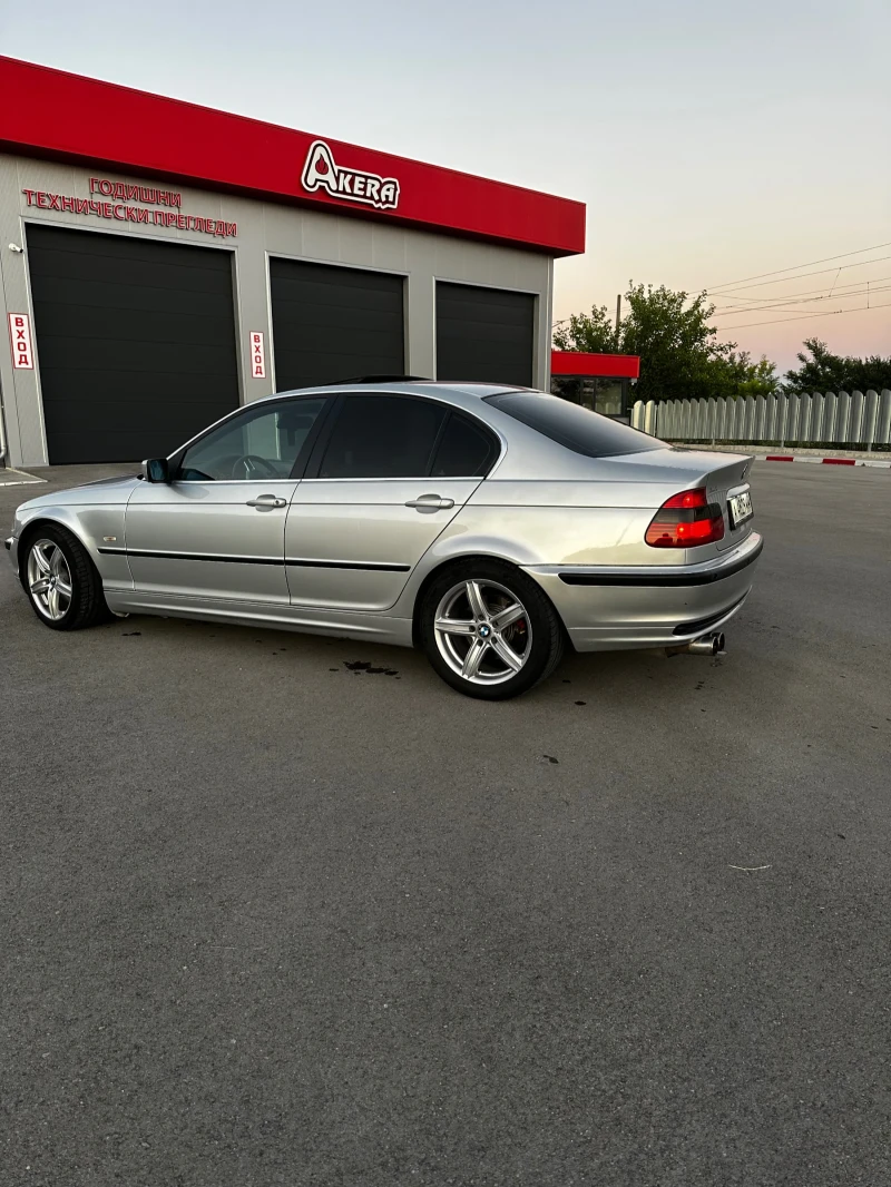 BMW 320, снимка 7 - Автомобили и джипове - 50889705
