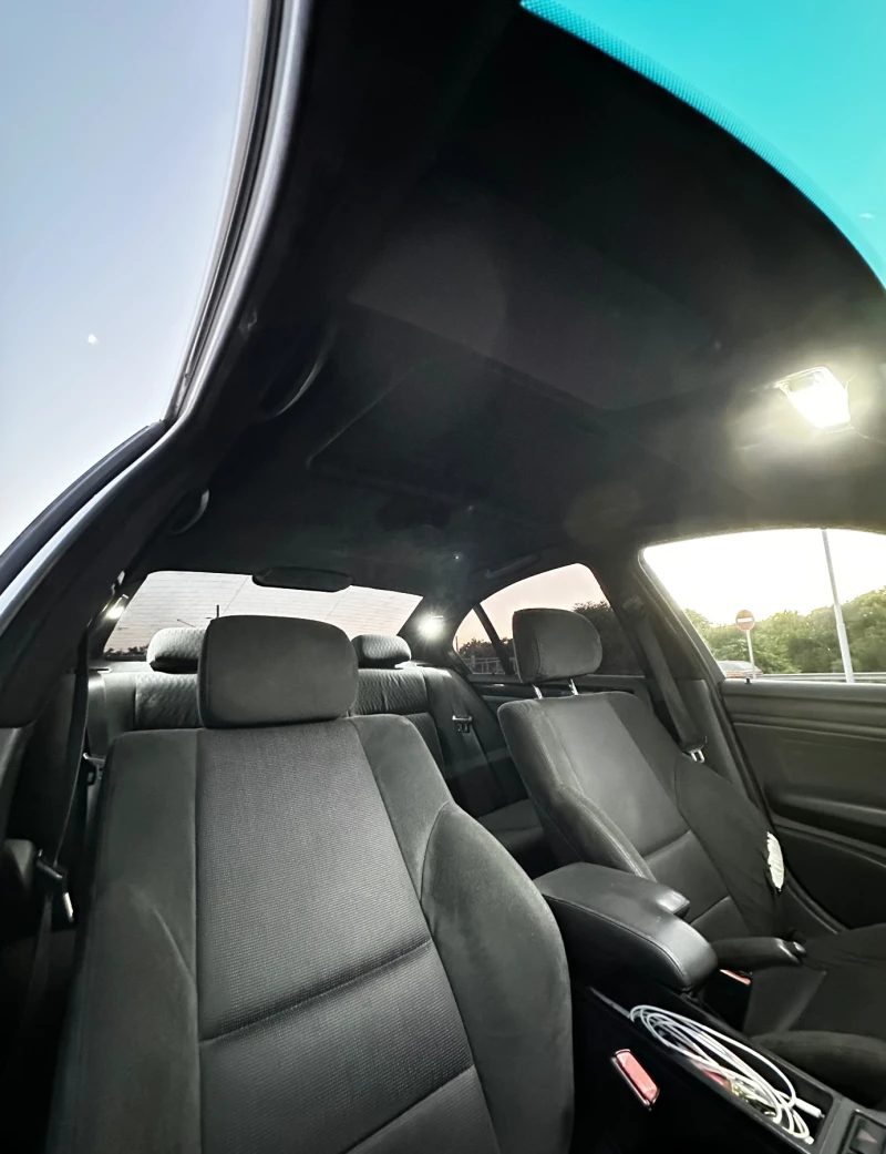 BMW 320, снимка 15 - Автомобили и джипове - 50889705