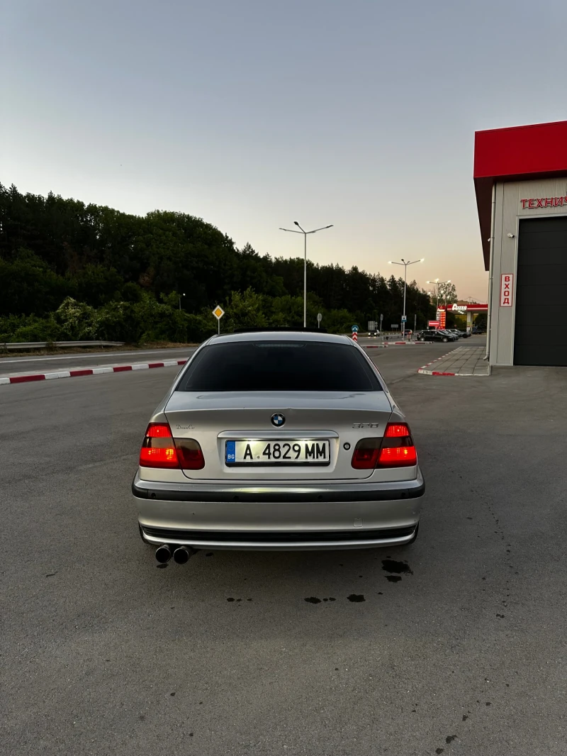 BMW 320, снимка 9 - Автомобили и джипове - 50889705