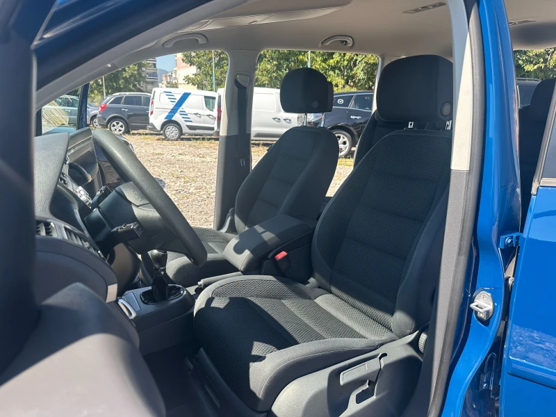 VW Touran 1.6TDI 105kc NAVI FACE, снимка 9 - Автомобили и джипове - 51583545