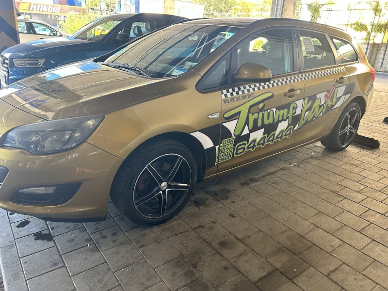 Opel Astra 1.6 CDTI, снимка 2 - Автомобили и джипове - 52428980