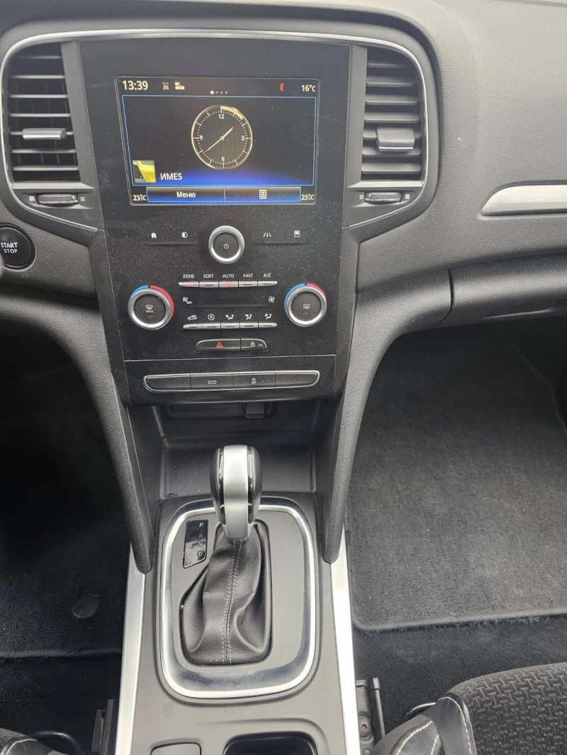 Renault Megane dCi 110 к.с. Дизел Stop & Start, снимка 9 - Автомобили и джипове - 52054121