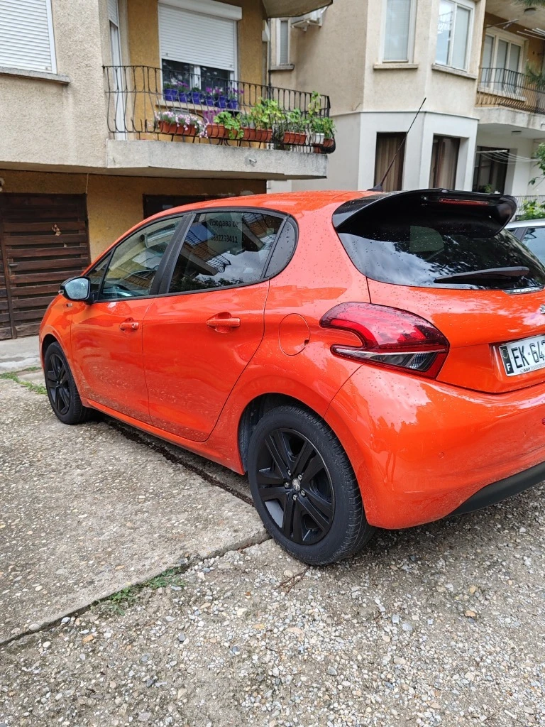 Peugeot 208 1.2 82 ..  6 | Mobile.bg   13