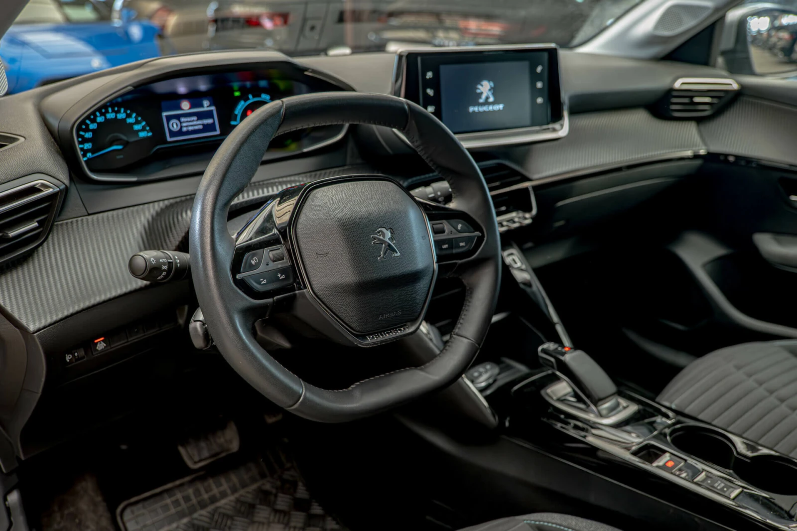 Peugeot 208 50kwh/Style/Navi/FullLed - изображение 8