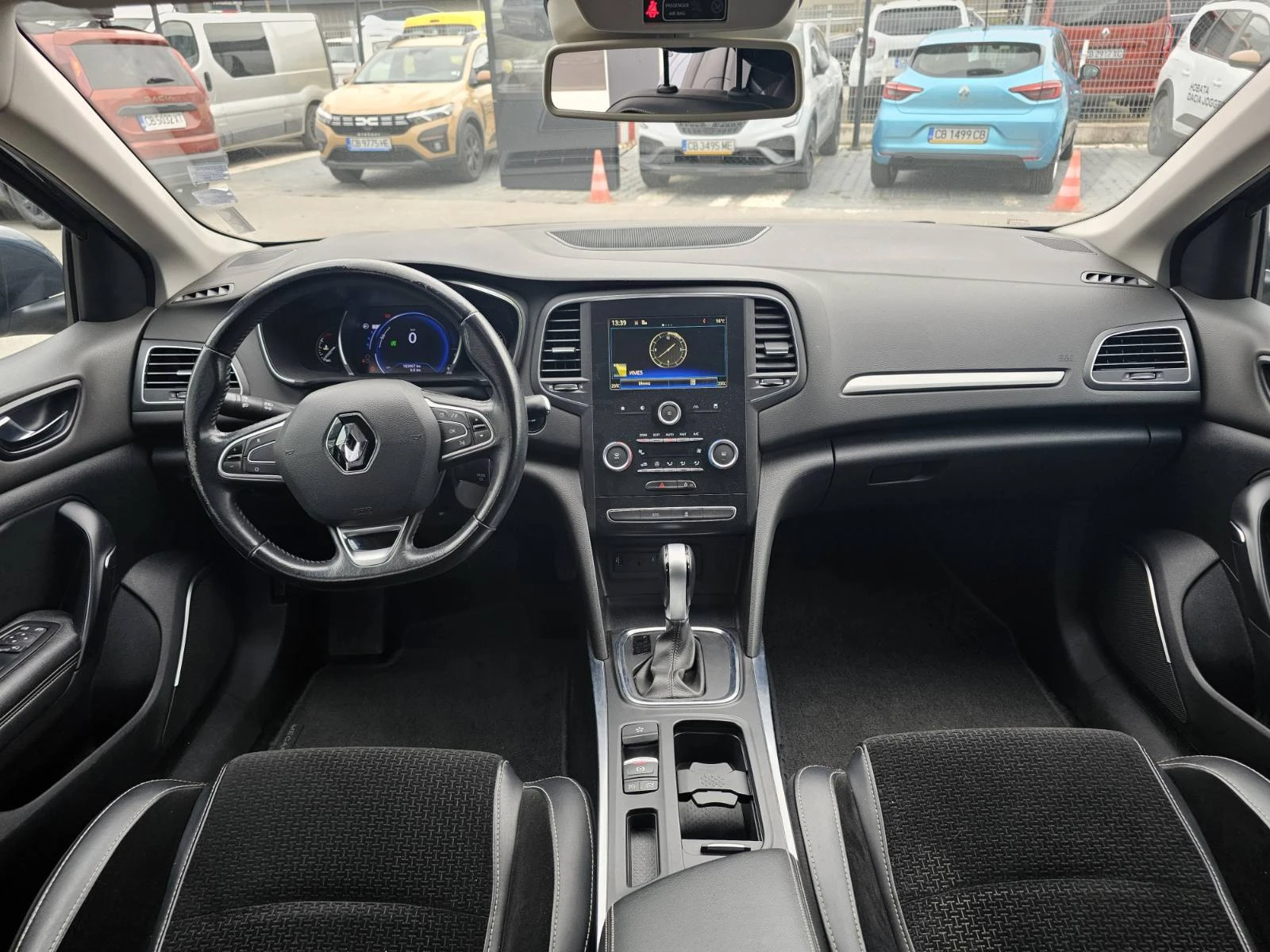 Renault Megane dCi 110 к.с. Дизел Stop & Start - изображение 7