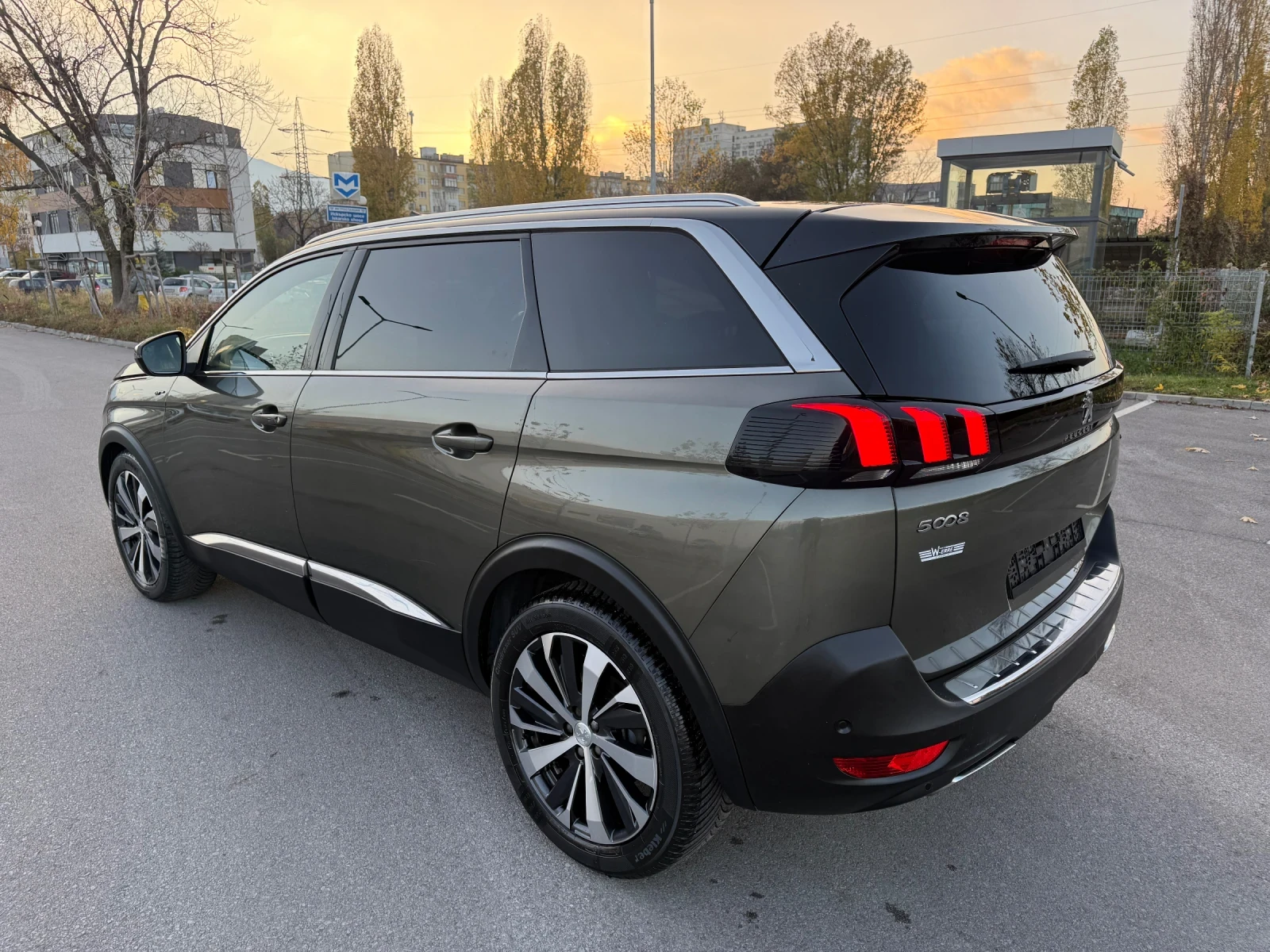 Peugeot 5008 2.0HDI* GT* 181hp* FULL* ЧИСТО НОВА*  - изображение 5