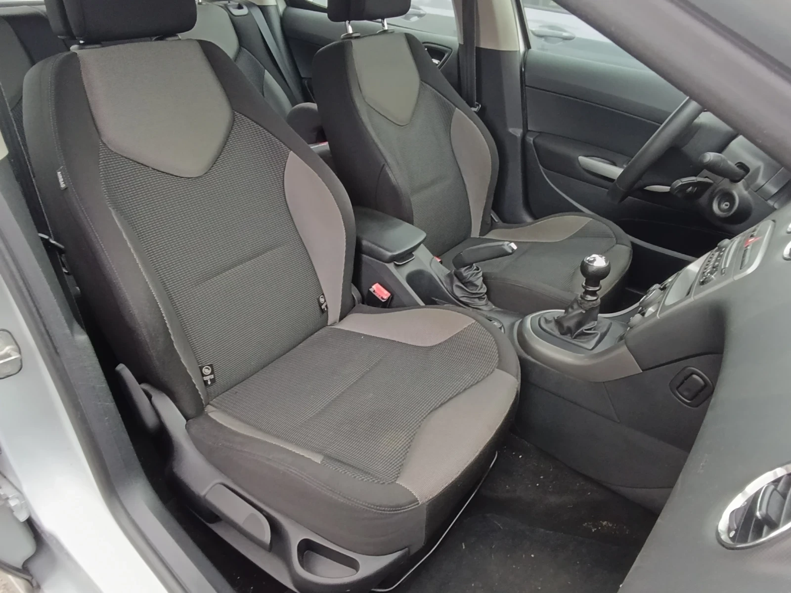 Peugeot 308 2.0 HDI 136 - изображение 7