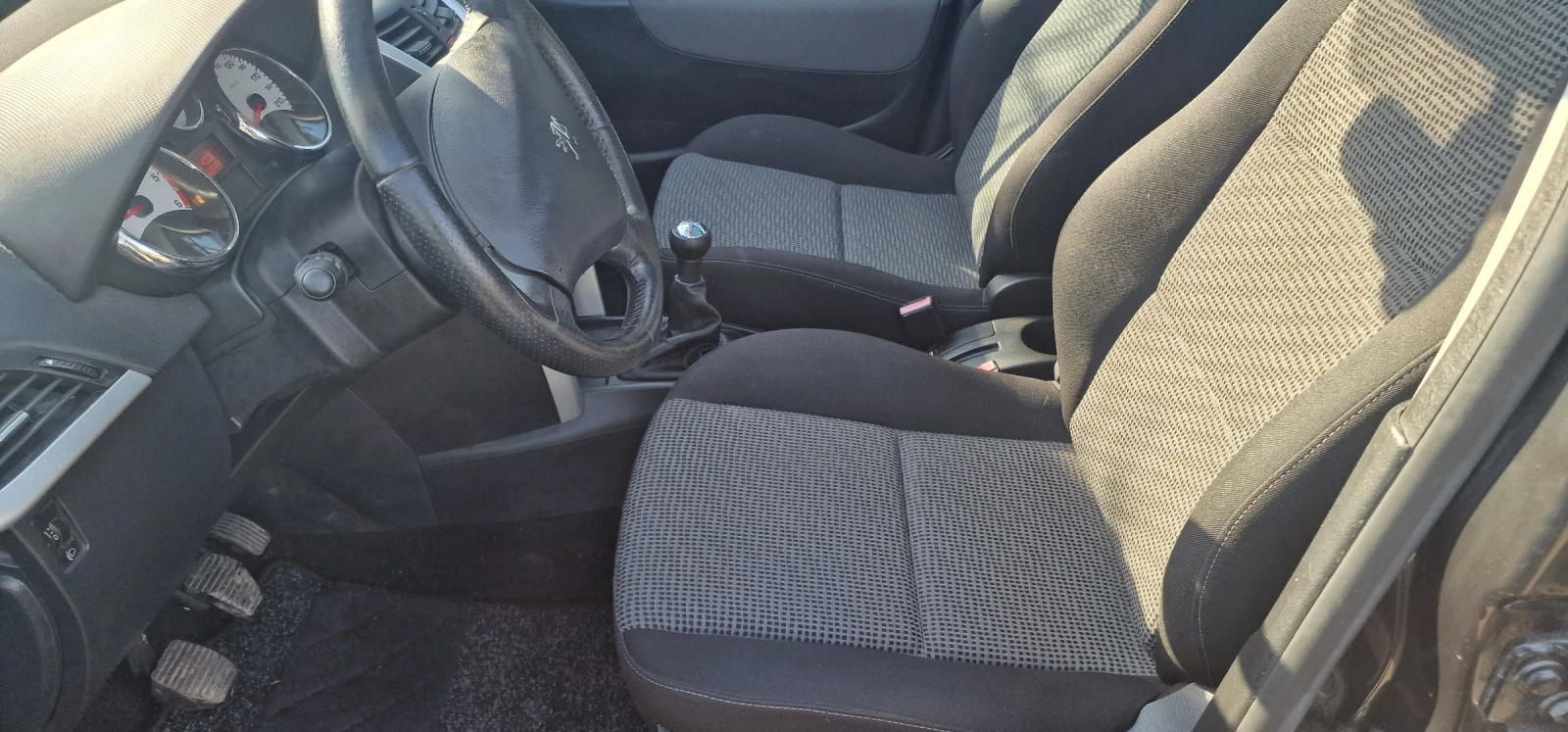 Peugeot 207 1.6hdi реални км., снимка 11 - Автомобили и джипове - 53759190