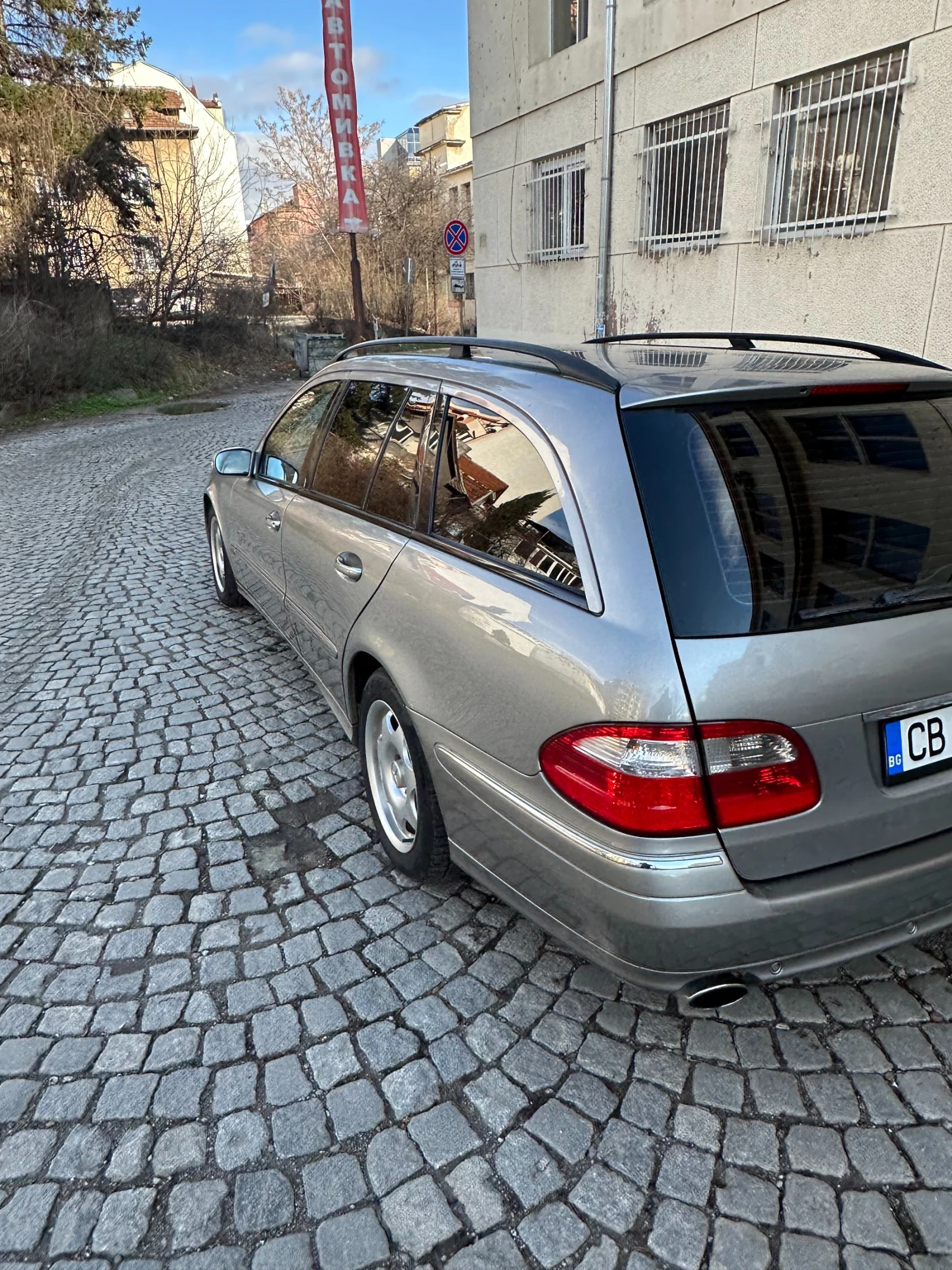 Mercedes-Benz E 320 Avangard 
