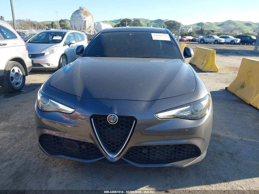 Alfa Romeo Giulia 2023 ALFA ROMEO GIULIA TI AWD | Mobile.bg � ����������� 2