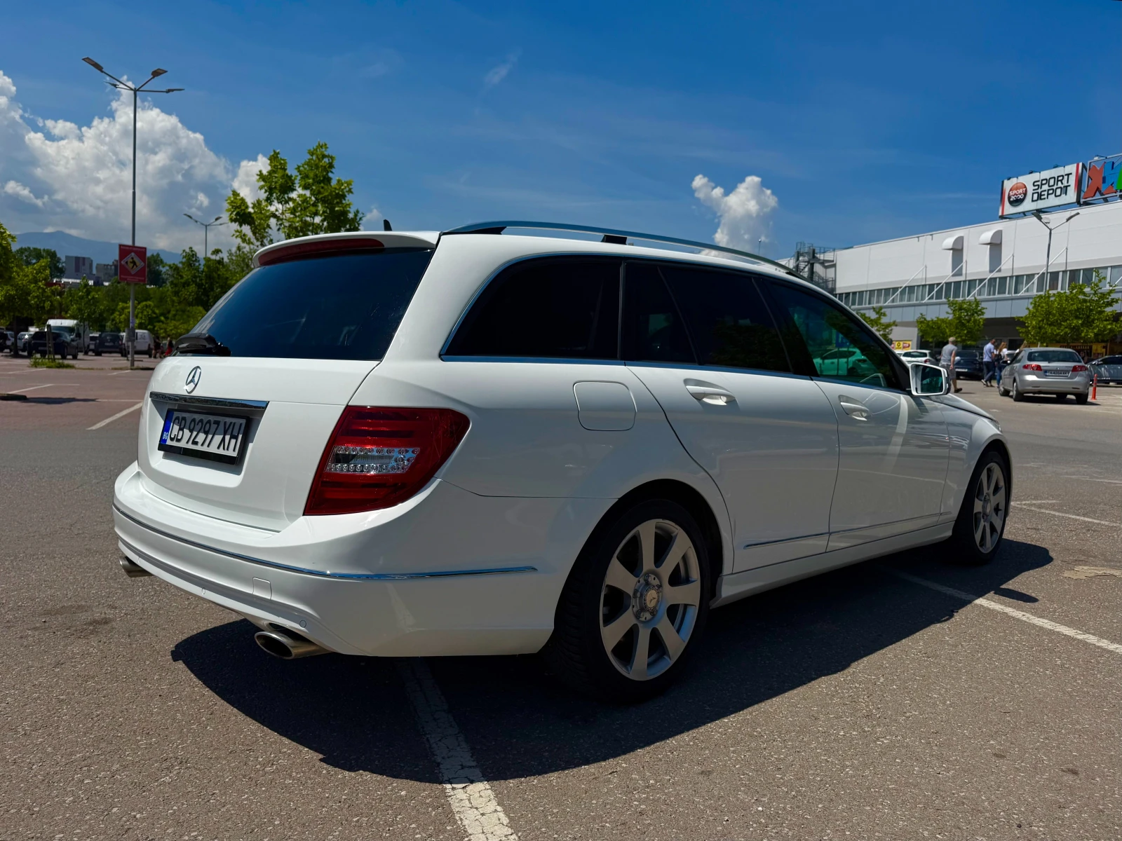 Mercedes-Benz C 300 3.0D 4 Matic ГАРАНЦИЯ 6 МЕСЕЦА ИЛИ 5000КМ Facelift, снимка 4 - Автомобили и джипове - 54882291