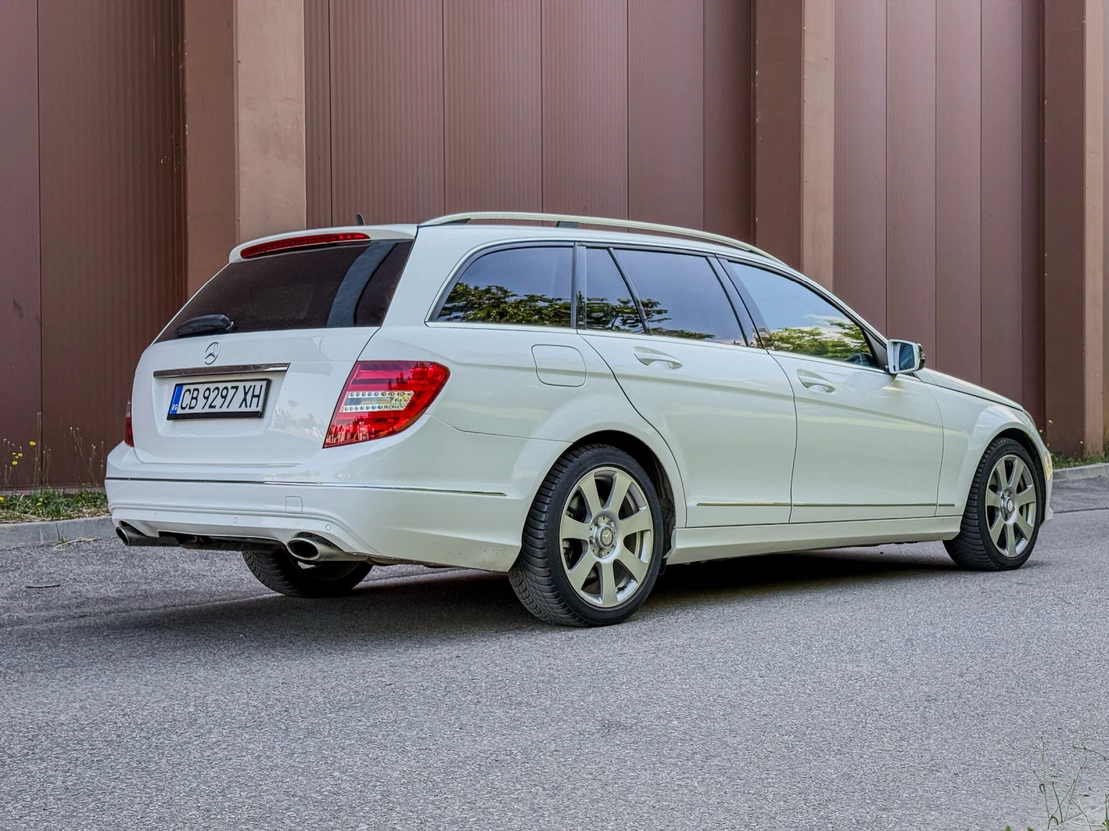 Mercedes-Benz C 300 3.0D 4 Matic ГАРАНЦИЯ 6 МЕСЕЦА ИЛИ 5000КМ Facelift, снимка 4 - Автомобили и джипове - 54882291