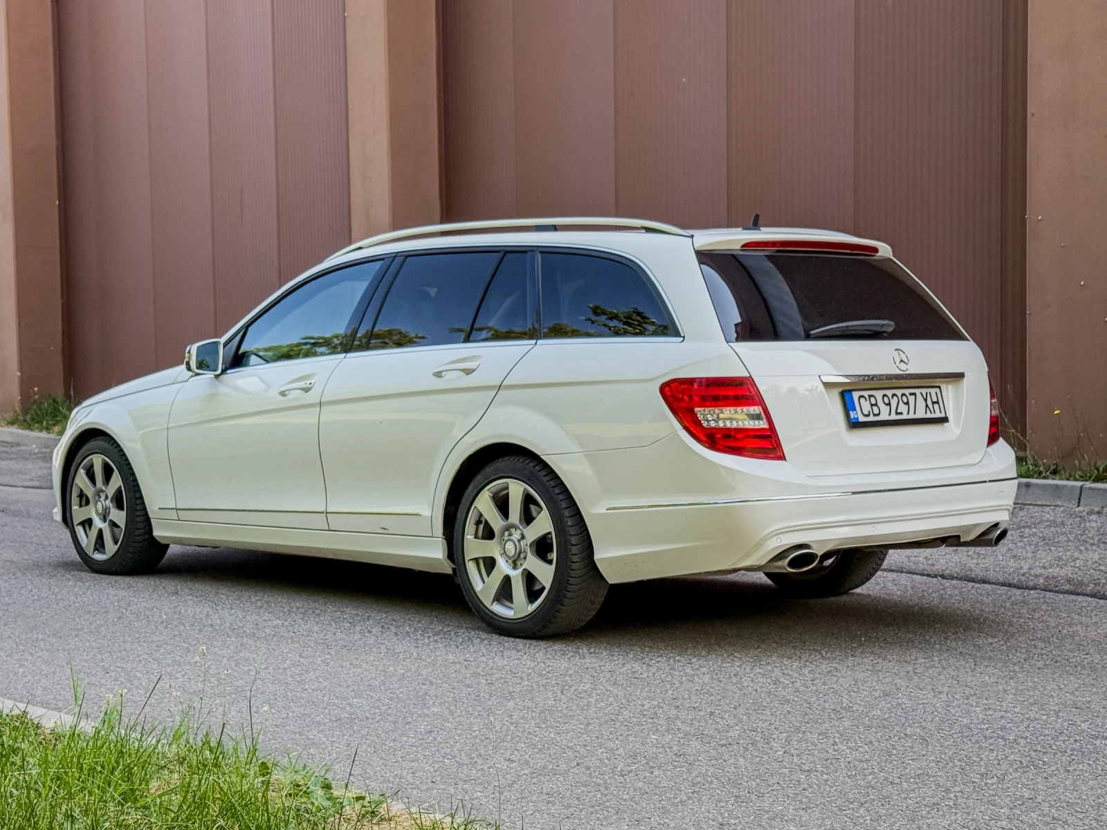 Mercedes-Benz C 300 3.0D 4 Matic ГАРАНЦИЯ 6 МЕСЕЦА ИЛИ 5000КМ Facelift, снимка 3 - Автомобили и джипове - 54882291