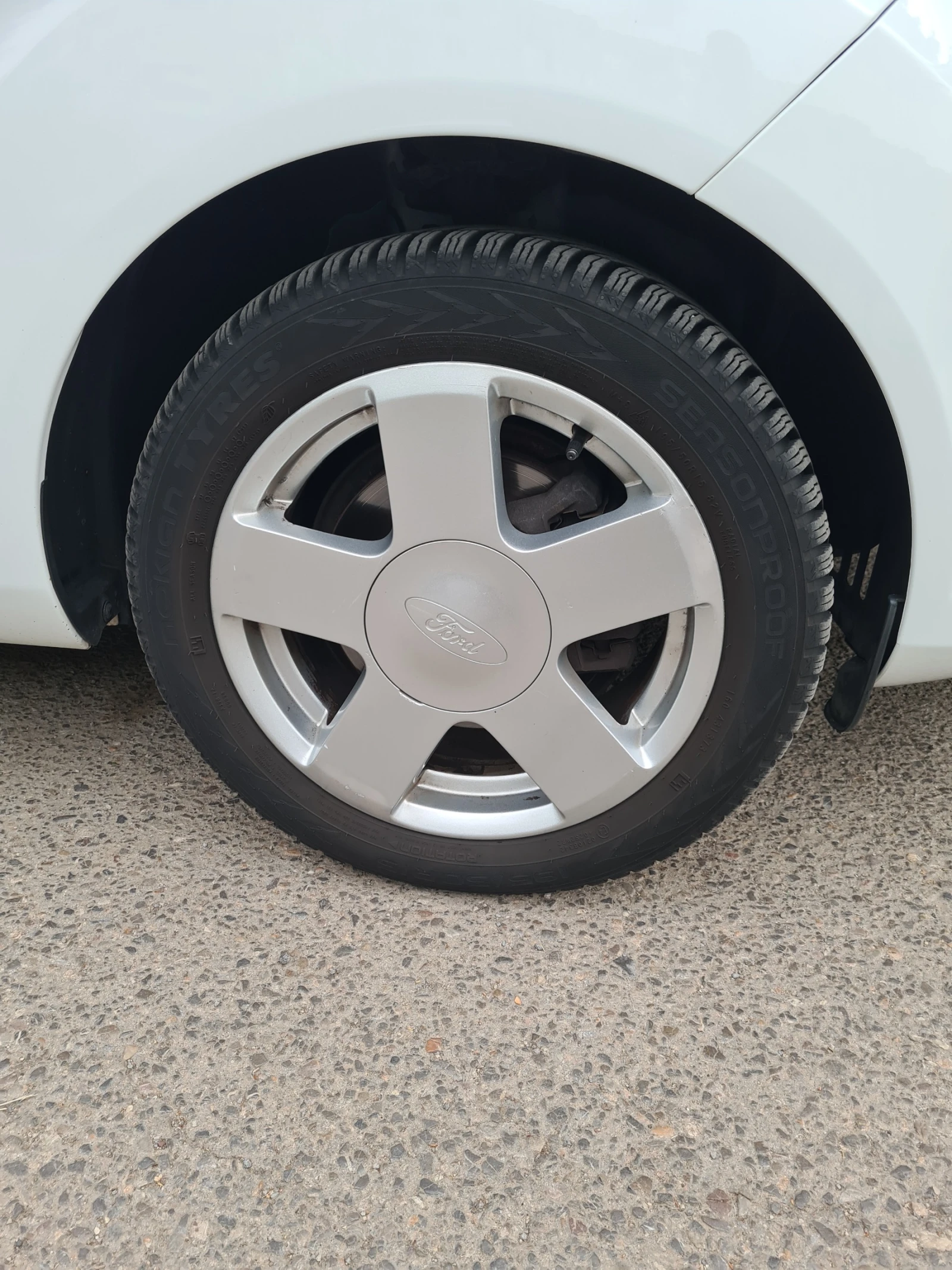 Ford Fiesta, снимка 5 - Автомобили и джипове - 55046563