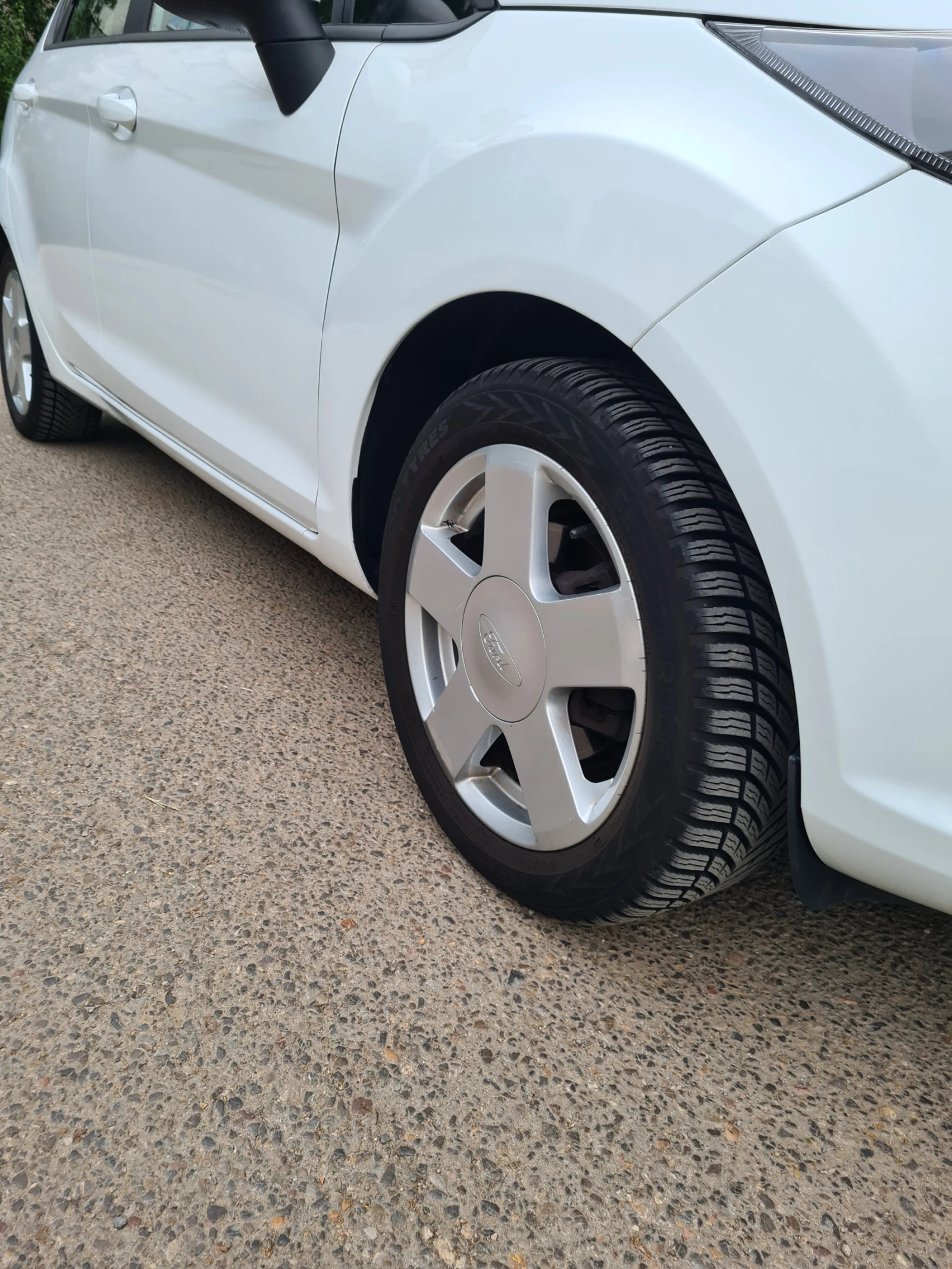 Ford Fiesta, снимка 6 - Автомобили и джипове - 55046563