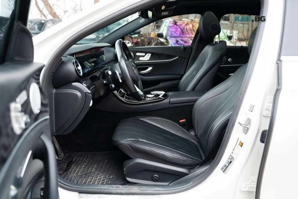 Mercedes-Benz E 300 4MATIC* AвтоКредит* (ЦЕНА ДО БГ), снимка 9 - Автомобили и джипове - 55193760