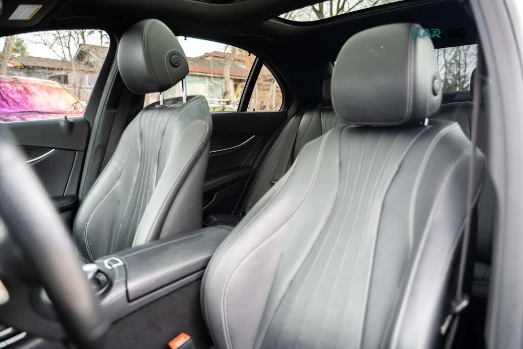 Mercedes-Benz E 300 4MATIC* AвтоКредит* (ЦЕНА ДО БГ), снимка 11 - Автомобили и джипове - 55193760