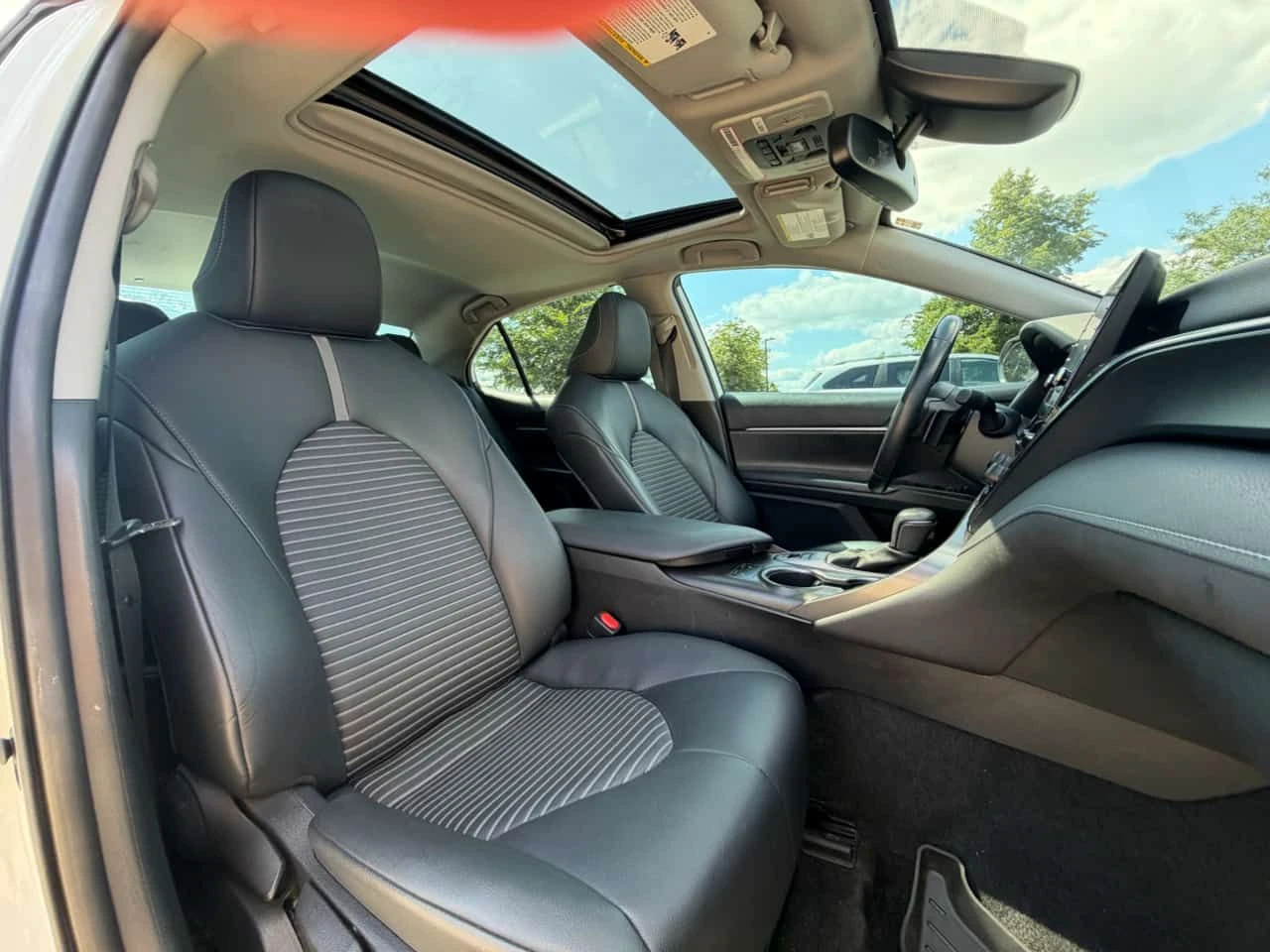 Toyota Camry * SE * CARFAX * БЕЗ ПЪРВОНАЧАЛНА ВНОСКА, снимка 15 - Автомобили и джипове - 55415106