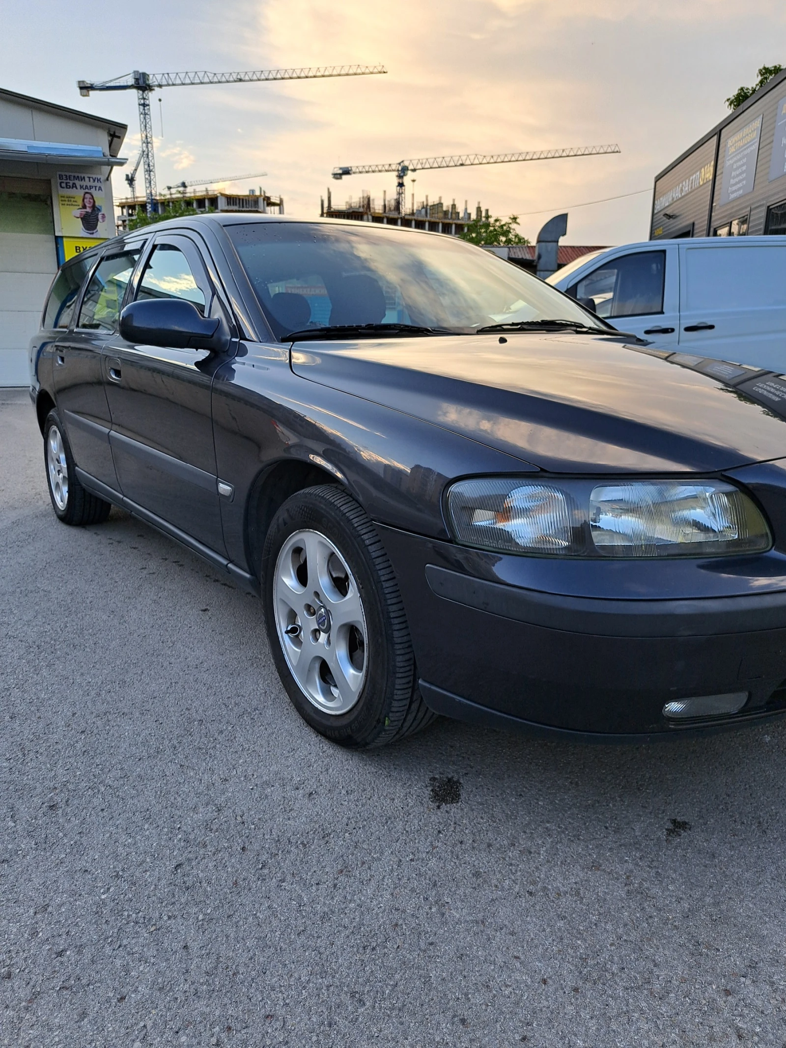 Volvo V70 2.4T 5, снимка 5 - Автомобили и джипове - 55425464