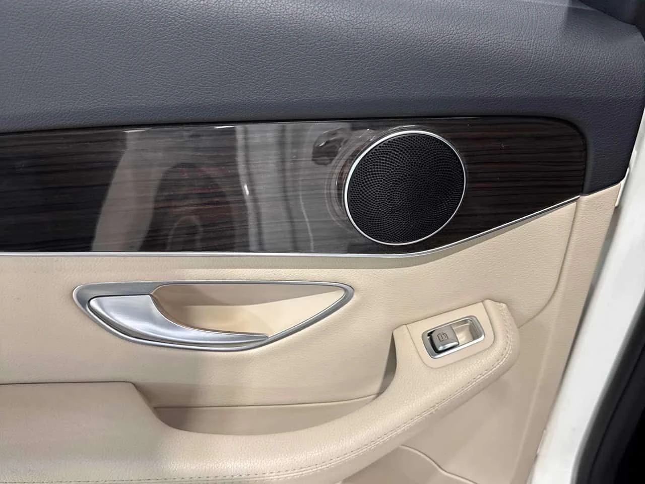 Mercedes-Benz C 300 * DISTRONIC* PANORAMA* , снимка 13 - Автомобили и джипове - 55448420