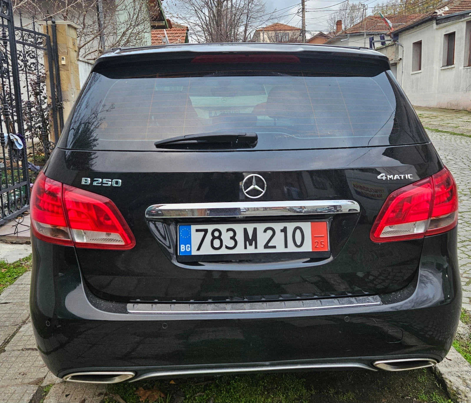 Mercedes-Benz B 250 2.0 турбо, снимка 2 - Автомобили и джипове - 55477826