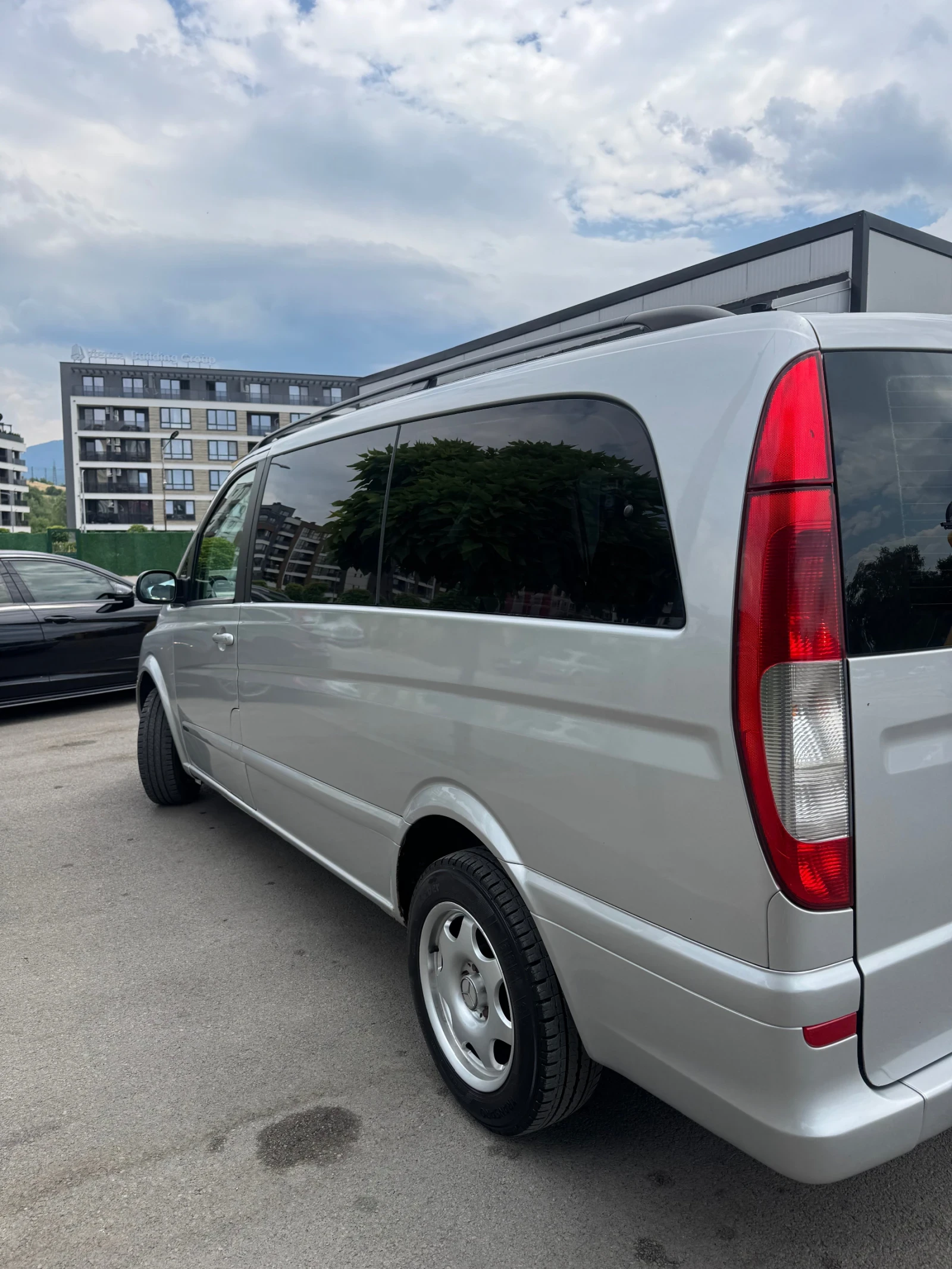 Mercedes-Benz Viano Mercedes Viano 2.2 Automatic, снимка 4 - Автомобили и джипове - 55621739