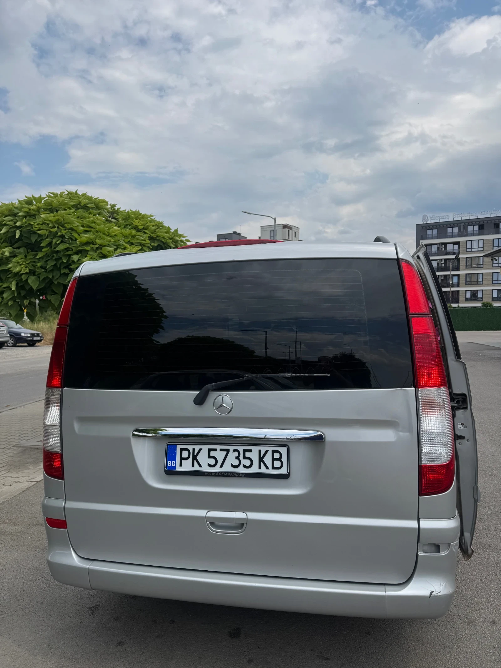 Mercedes-Benz Viano Mercedes Viano 2.2 Automatic, снимка 5 - Автомобили и джипове - 55621739