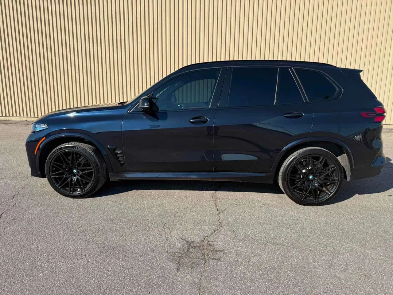 BMW X5M * Competition * АВТОКРЕДИТ БЕЗ ПЪРВОНАЧАЛНА ВНОСКА, снимка 2 - Автомобили и джипове - 55698712