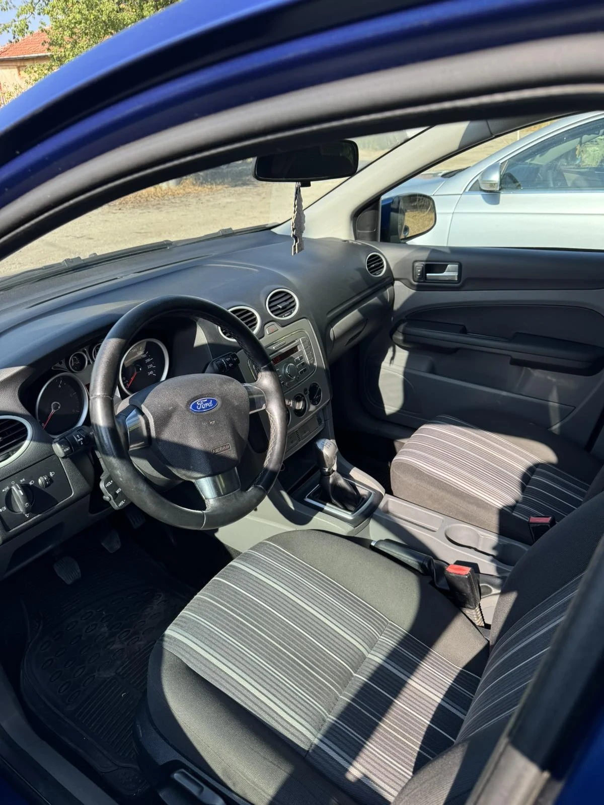 Ford Focus 1.6, снимка 6 - Автомобили и джипове - 55781415