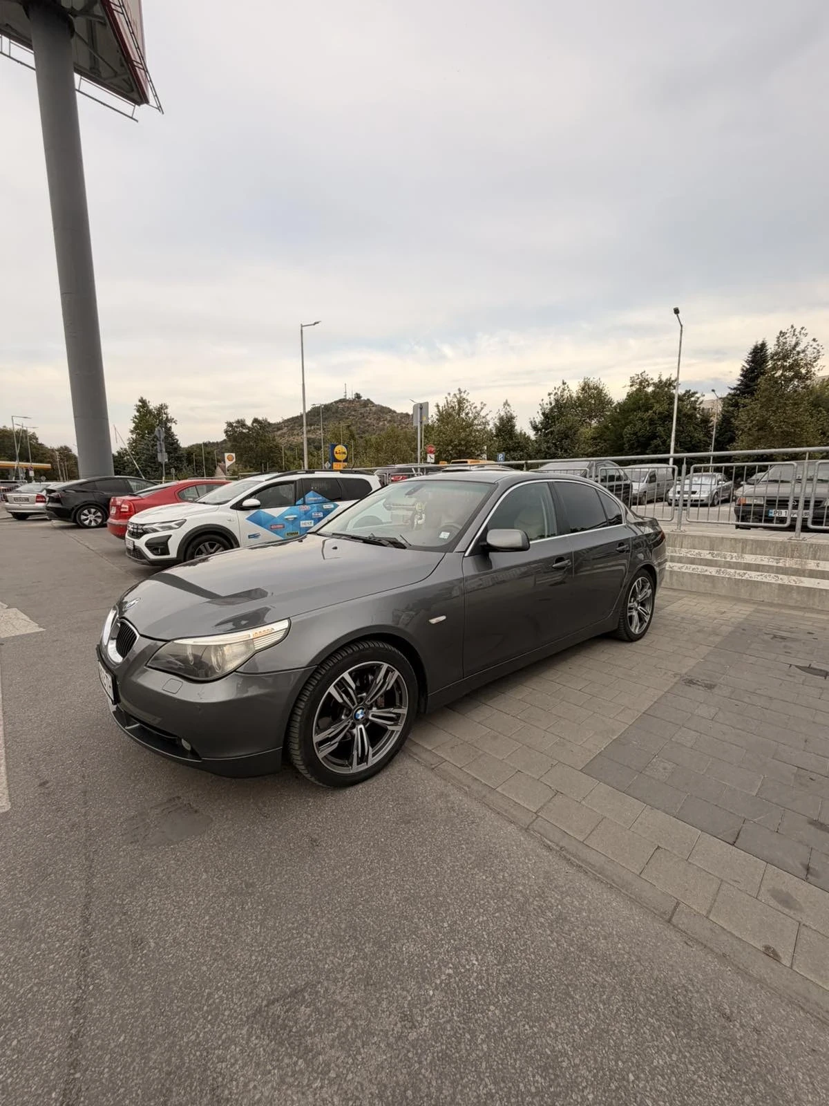 BMW 530, снимка 8 - Автомобили и джипове - 55930469