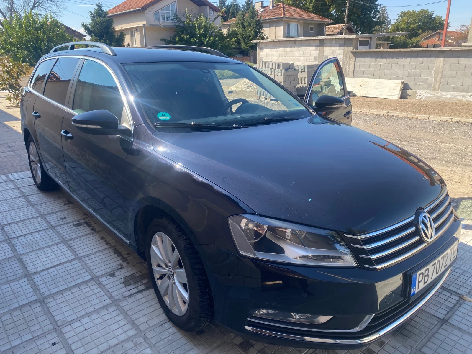 VW Passat Комби, снимка 2 - Автомобили и джипове - 56439234