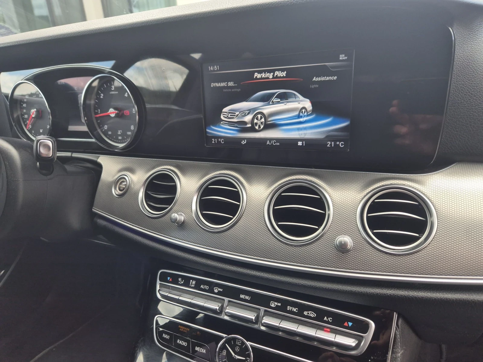 Mercedes-Benz E 220 AMG Line | Mobile.bg � ����������� 9