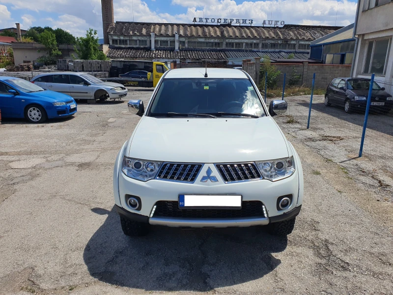 Mitsubishi L200 2.5HP DI-D Eu5 4x4 Automat, снимка 6 - Автомобили и джипове - 46994420