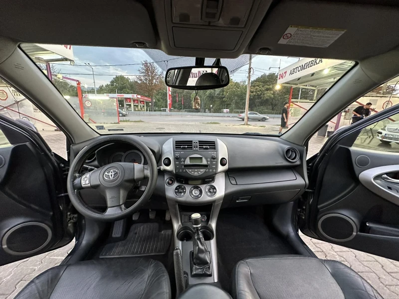 Toyota Rav4, снимка 5 - Автомобили и джипове - 47949531