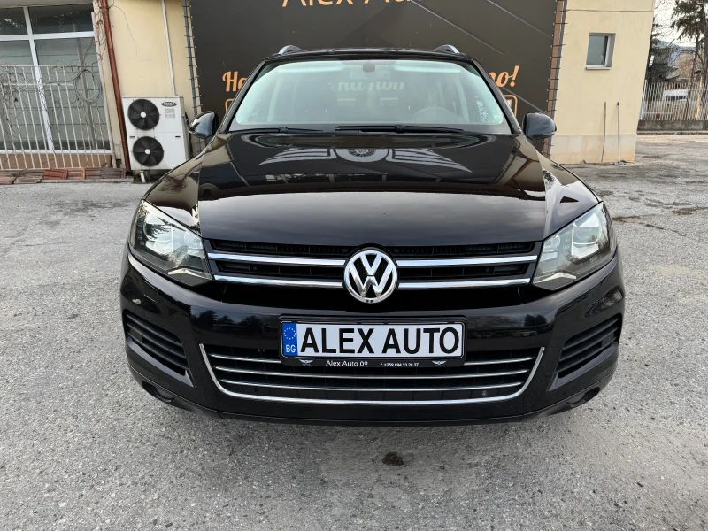 VW Touareg 3.0TDI-239кс/АВТОМАТ/4x4/LED/NAVI/ЛИЗИНГ, снимка 2 - Автомобили и джипове - 49598419