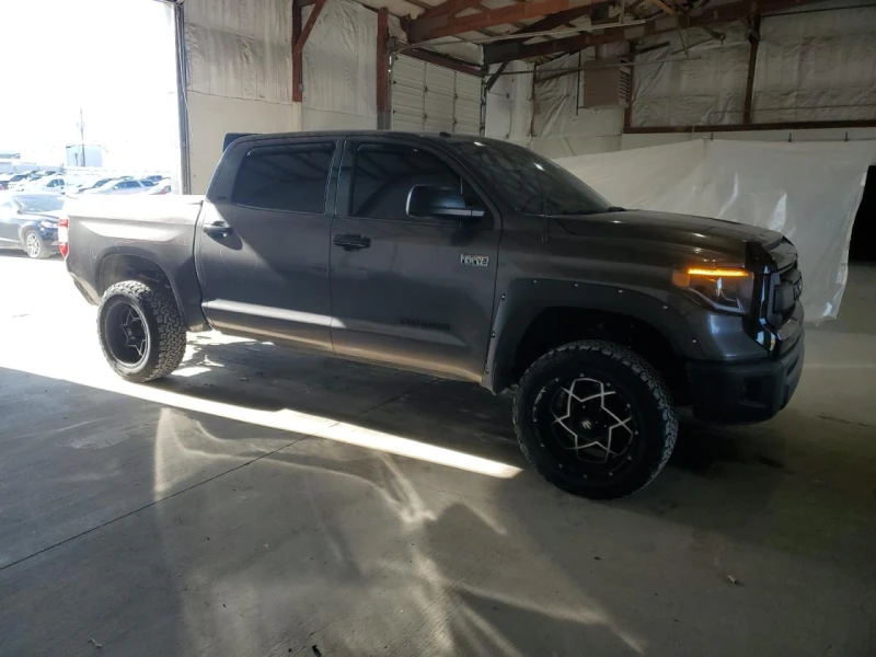 Toyota Tundra CREWMAX SR5 5.7L, снимка 4 - Автомобили и джипове - 52645367