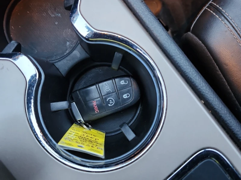 Jeep Grand cherokee 3.6L 6cyl 4WD, снимка 15 - Автомобили и джипове - 53344081